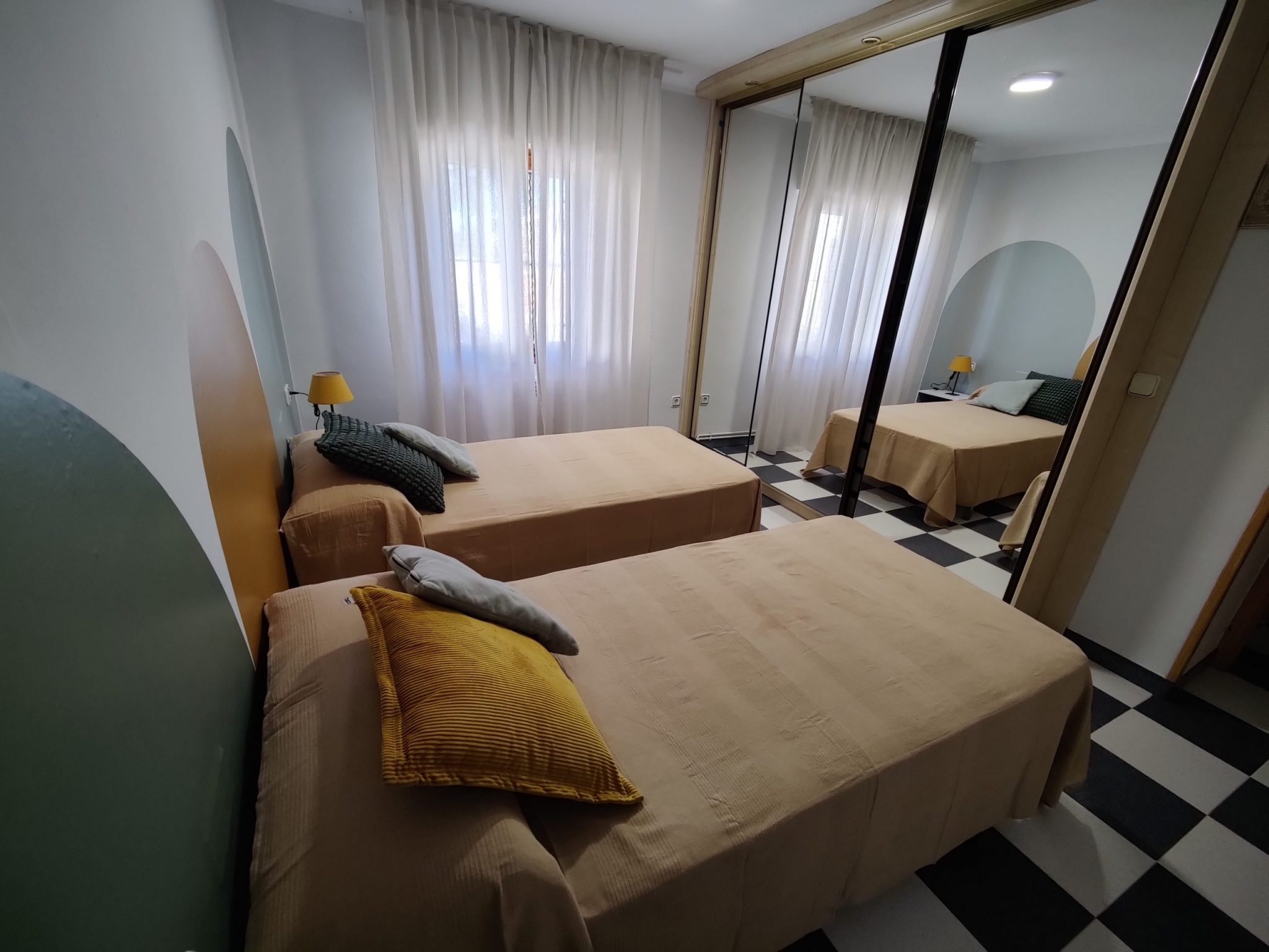 Dormitorio principal con la opción de dos camas